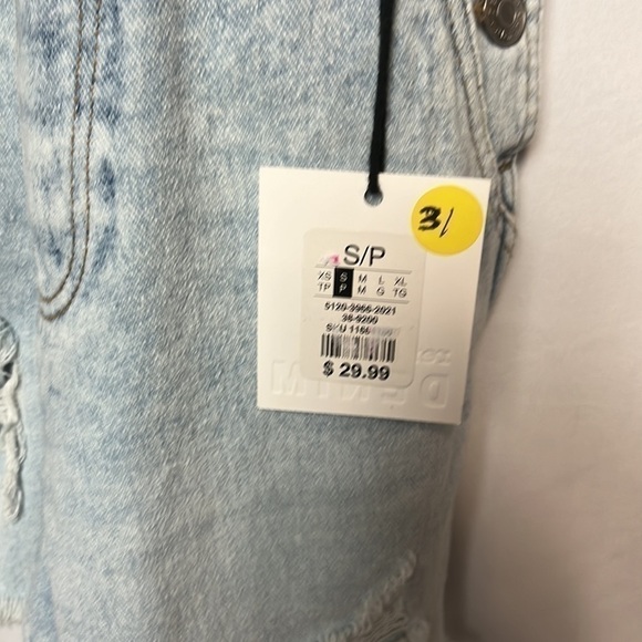 refuge denim overall shorts.  New - Picture 3 of 4